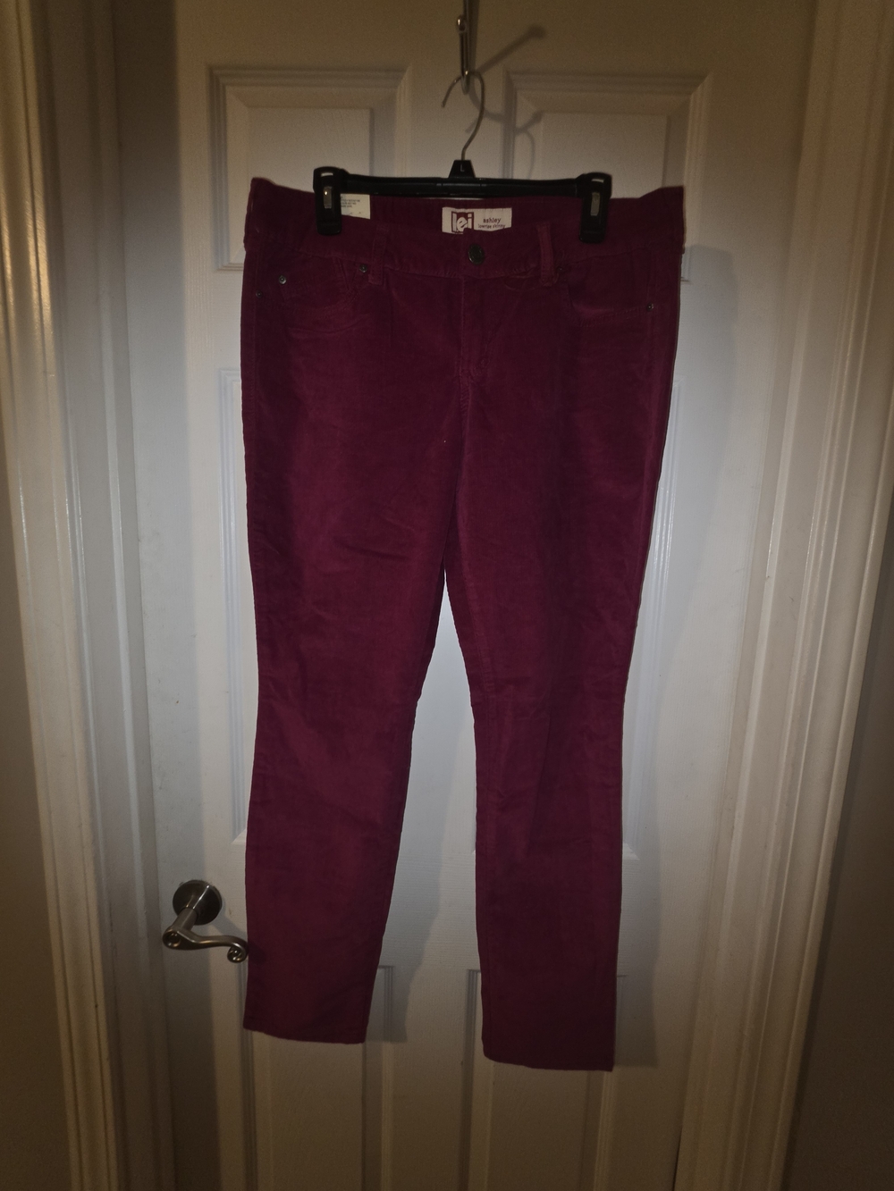 Nwt LEI L E I Women’s Corduroy Jeans in Deep Berry Size 15
